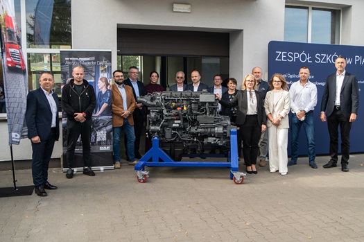 Pierwszy-silnik-DAF-dla-szkoly-w-Polsce