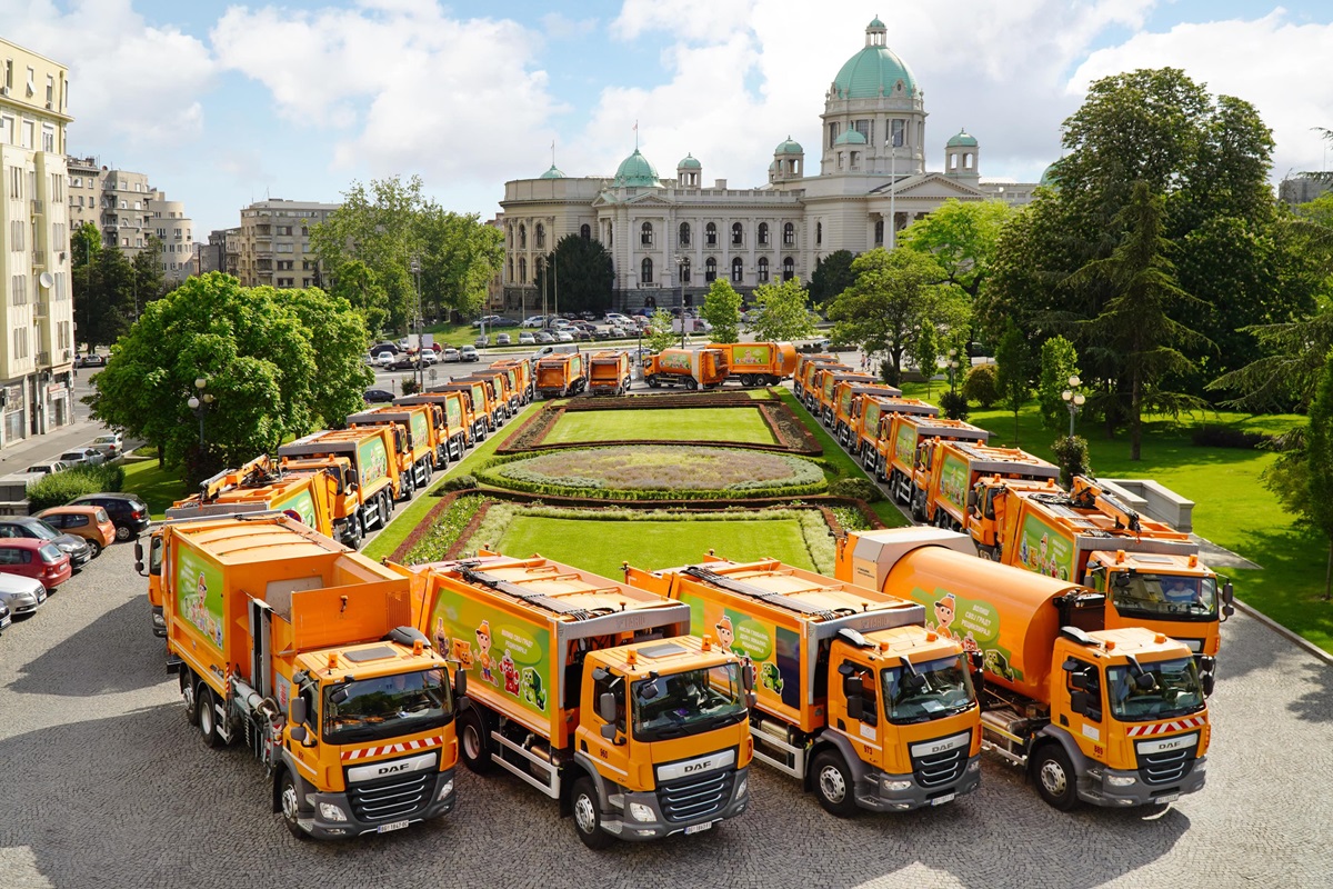 DAF-Trucks-delivers-44-city-sanitation-vehicles-to-Belgrade